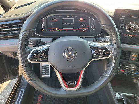 Used 2025 Volkswagen Jetta GLI Autobahn FWD image 21