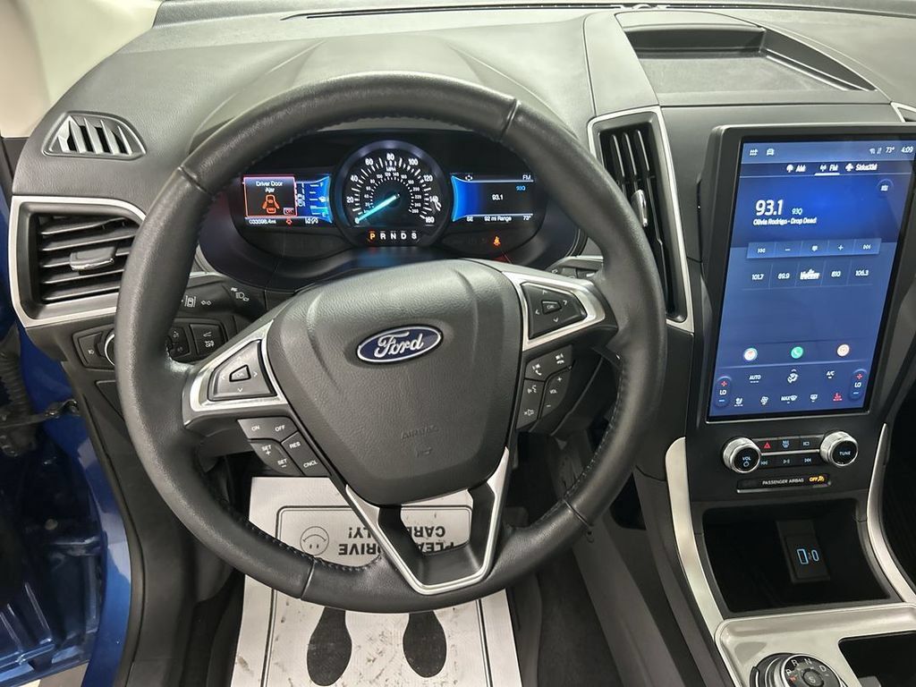 Used 2023 Ford Edge SEL w/ Convenience Package AWD/4WD image 4