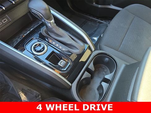 Used 2023 Chevrolet Colorado LT w/ LT Convenience Package II image 25