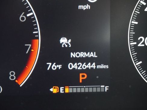 Used 2024 Honda HR-V EX-L image 9