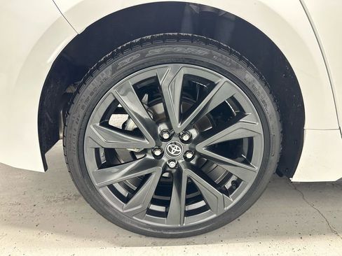 Used 2025 Toyota Corolla SE w/ SE Premium Package image 64