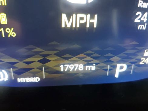 Used 2025 Jeep Wrangler Sahara image 26