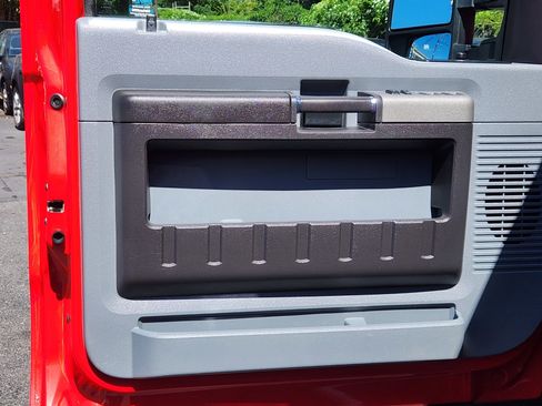 Used 2016 Ford F350 XLT w/ XLT Value Package image 10