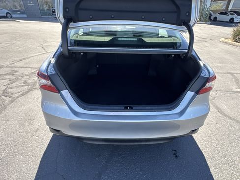 Used 2022 Toyota Camry LE image 25