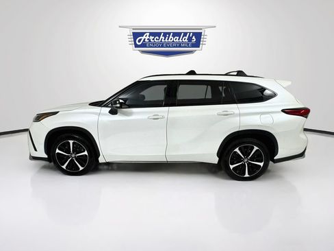 Used 2021 Toyota Highlander XSE AWD/4WD image 5