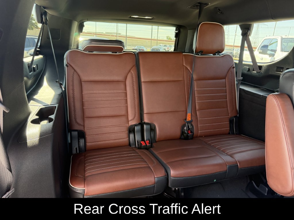 Used 2023 GMC Yukon XL Denali Ultimate AWD/4WD image 36