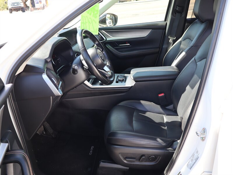 Used 2025 MAZDA CX-70 3.3 Turbo w/ Preferred Package AWD/4WD image 16
