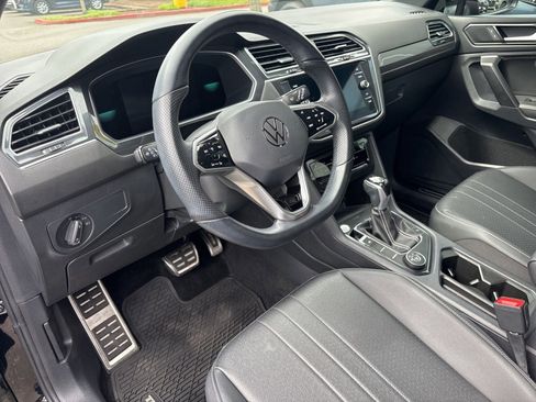 Used 2023 Volkswagen Tiguan SE R-Line AWD/4WD image 5