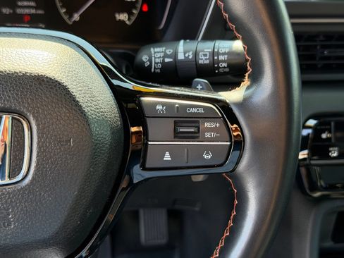Used 2024 Honda Pilot TrailSport image 18