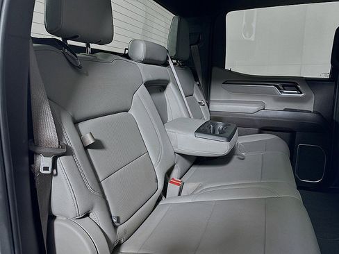 Used 2024 GMC Sierra 1500 SLT image 26