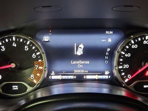 Used 2021 Jeep Renegade Latitude w/ Luxury Group I image 44