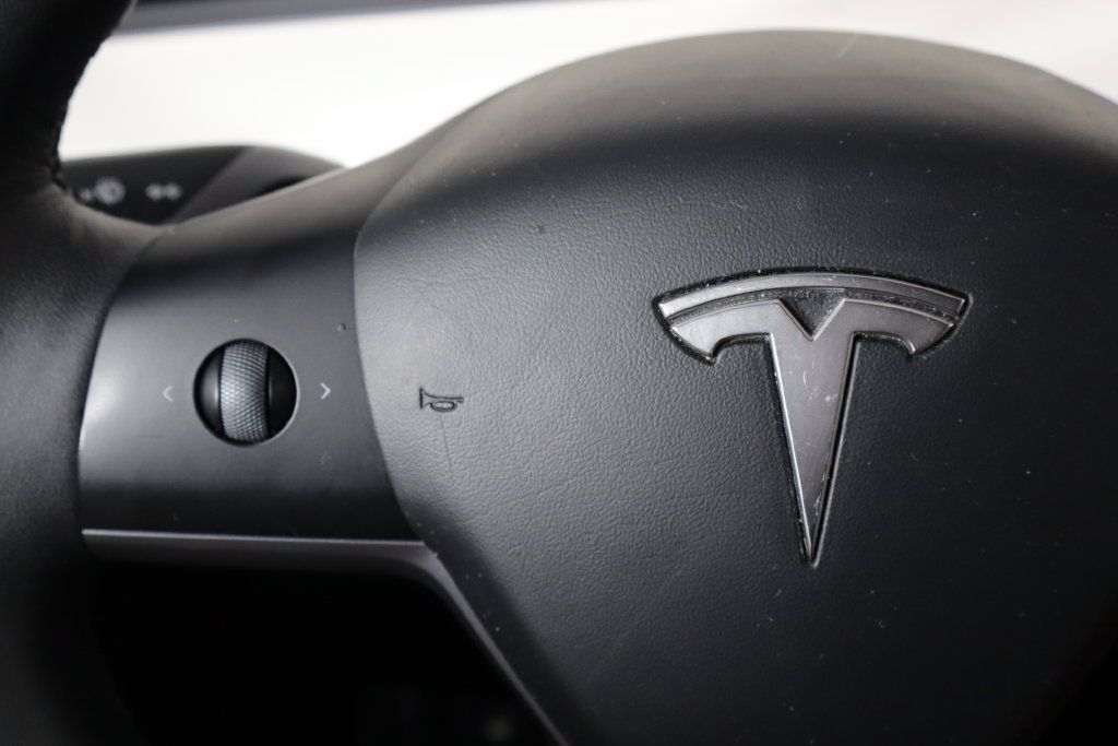 Used 2023 Tesla Model Y Long Range AWD/4WD image 8