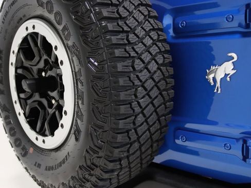 Used 2022 Ford Bronco Outer Banks w/ Sasquatch Package image 9