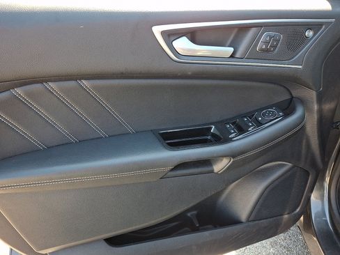 Used 2019 Ford Edge ST w/ Equipment Group 401A AWD/4WD image 12
