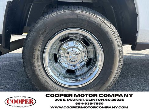 Used 2024 RAM 3500 Tradesman w/ Chrome Appearance Group image 17