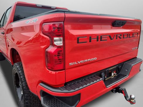 Used 2023 Chevrolet Silverado 1500 Custom image 37