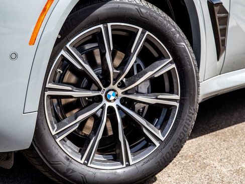 New 2026 BMW X5 xDrive40i w/ M Sport Package image 9