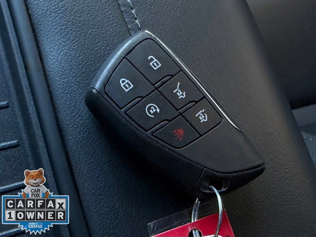 Used 2024 Chevrolet Suburban Z71 w/ Luxury Package AWD/4WD image 29