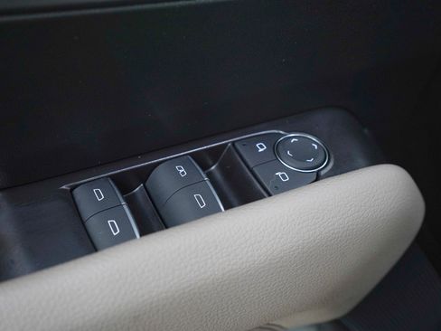 Used 2024 GMC Canyon Denali AWD/4WD image 22