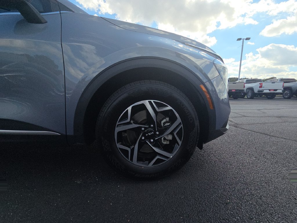 Used 2025 Kia Sportage LX FWD image 10