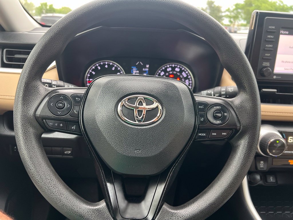 Used 2021 Toyota RAV4 XLE w/ Convenience Package FWD image 53
