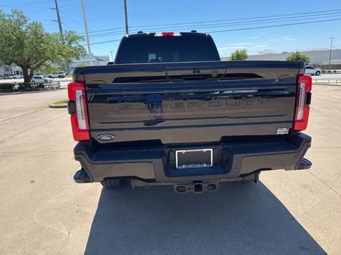 Used 2025 Ford F250 Platinum image 6