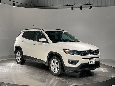 Used 2019 Jeep Compass Latitude w/ Safety & Security Group image 38