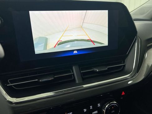 Used 2025 Chevrolet Trax ACTIV w/ Driver Confidence Package image 14