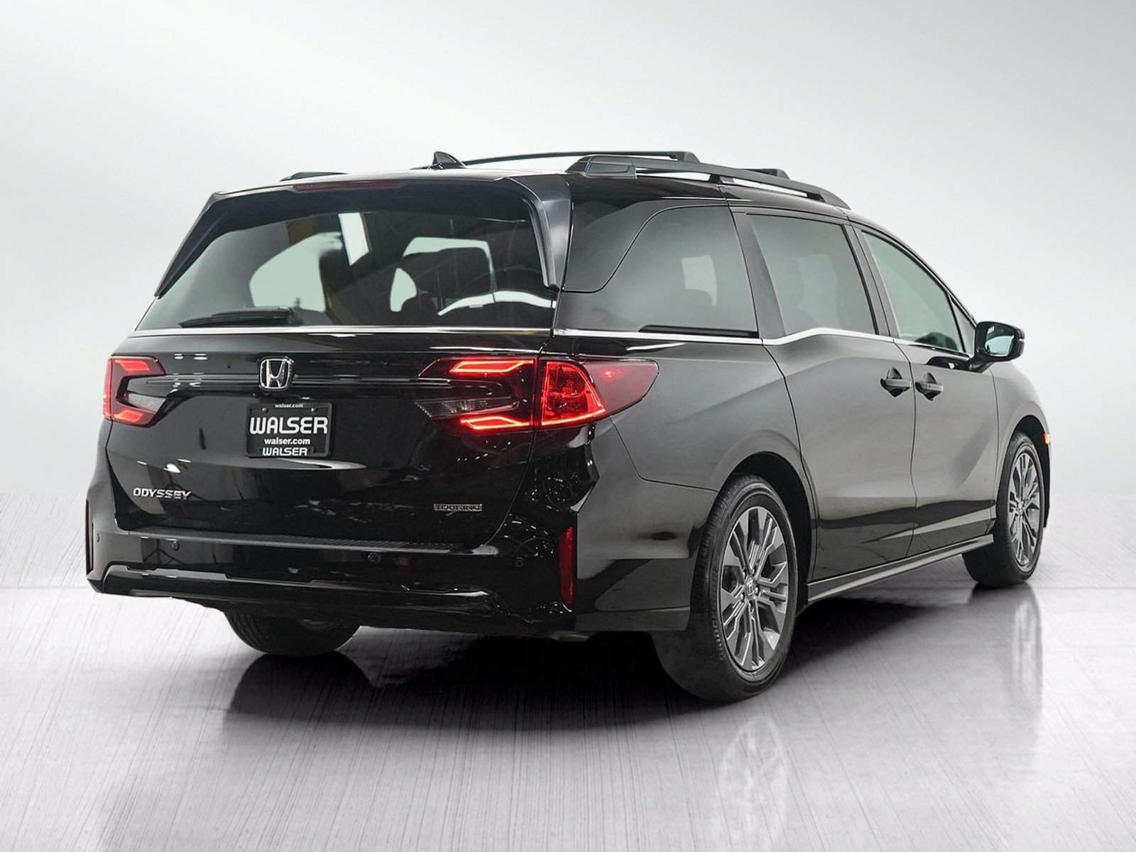 Used 2026 Honda Odyssey Touring image 5