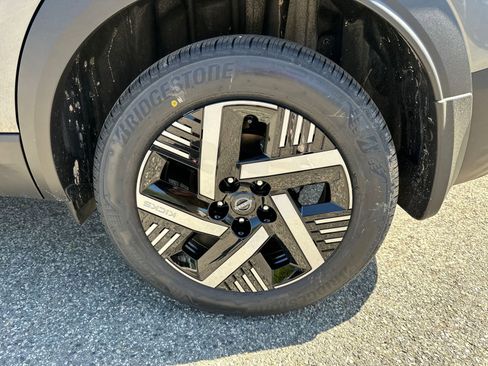 New 2026 Nissan Kicks SV w/ SV Premium Package image 17