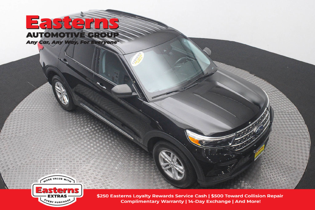 Used 2023 Ford Explorer XLT AWD/4WD image 4