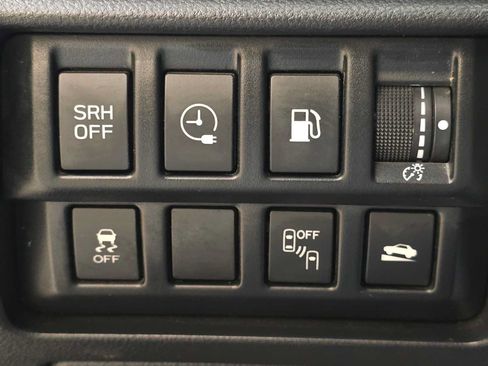 Used 2019 Subaru Crosstrek Hybrid w/ Moonroof Package w/Navigation AWD/4WD image 18