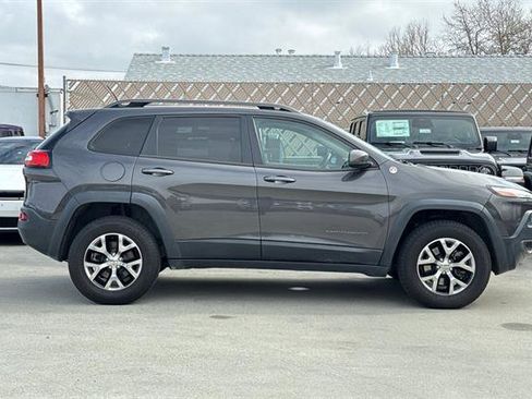 Used 2014 Jeep Cherokee Trailhawk w/ Technology Group image 2