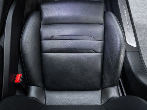 Used 2018 Porsche Panamera 4 w/ Premium Package Plus image 36