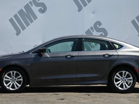 Used 2015 Chrysler 200 Limited w/ Convenience Group FWD image 8
