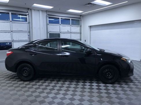Used 2014 Toyota Corolla LE image 34