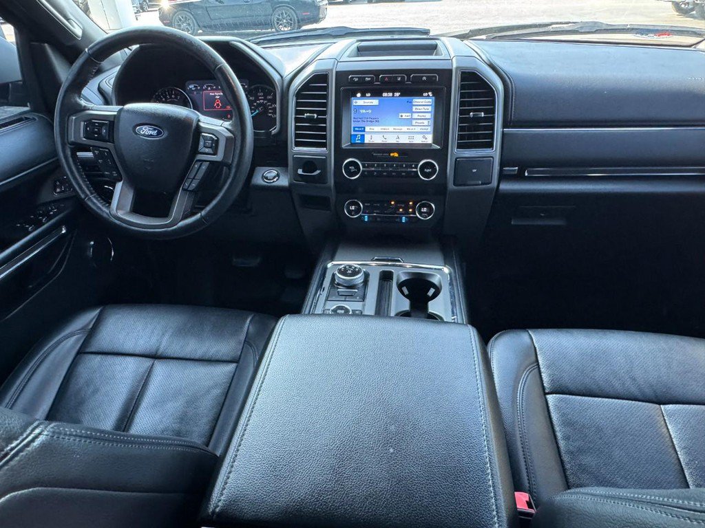 Used 2019 Ford Expedition XLT w/ Equipment Group 202A AWD/4WD image 15