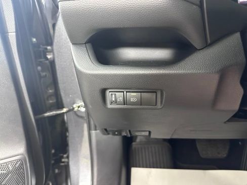 Used 2024 Toyota RAV4 XLE AWD/4WD image 20