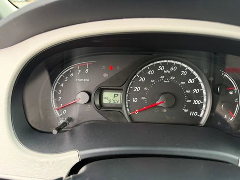 Used 2013 Toyota Sienna LE w/ Towing Pkg image 24