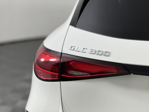 New 2026 Mercedes-Benz GLC 300 4MATIC image 12
