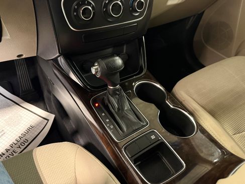 Used 2014 Kia Sorento LX image 47