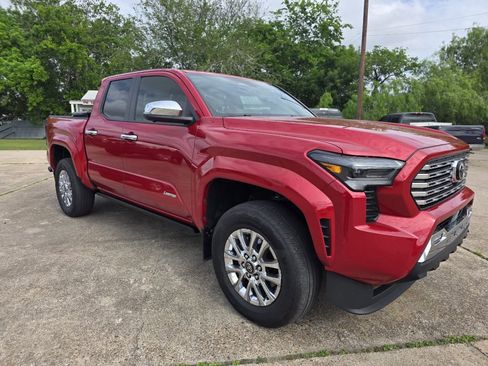 Used 2025 Toyota Tacoma Limited image 3