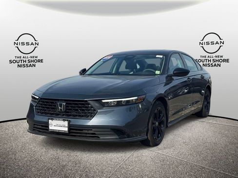Used 2025 Honda Accord SE image 4