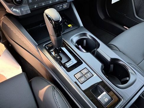 New 2026 Subaru Outback Touring AWD/4WD image 11