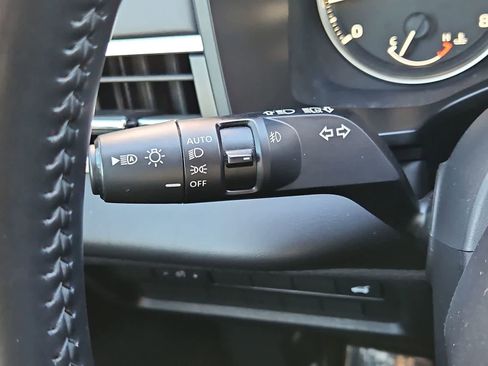 Used 2024 Mitsubishi Outlander SE image 27