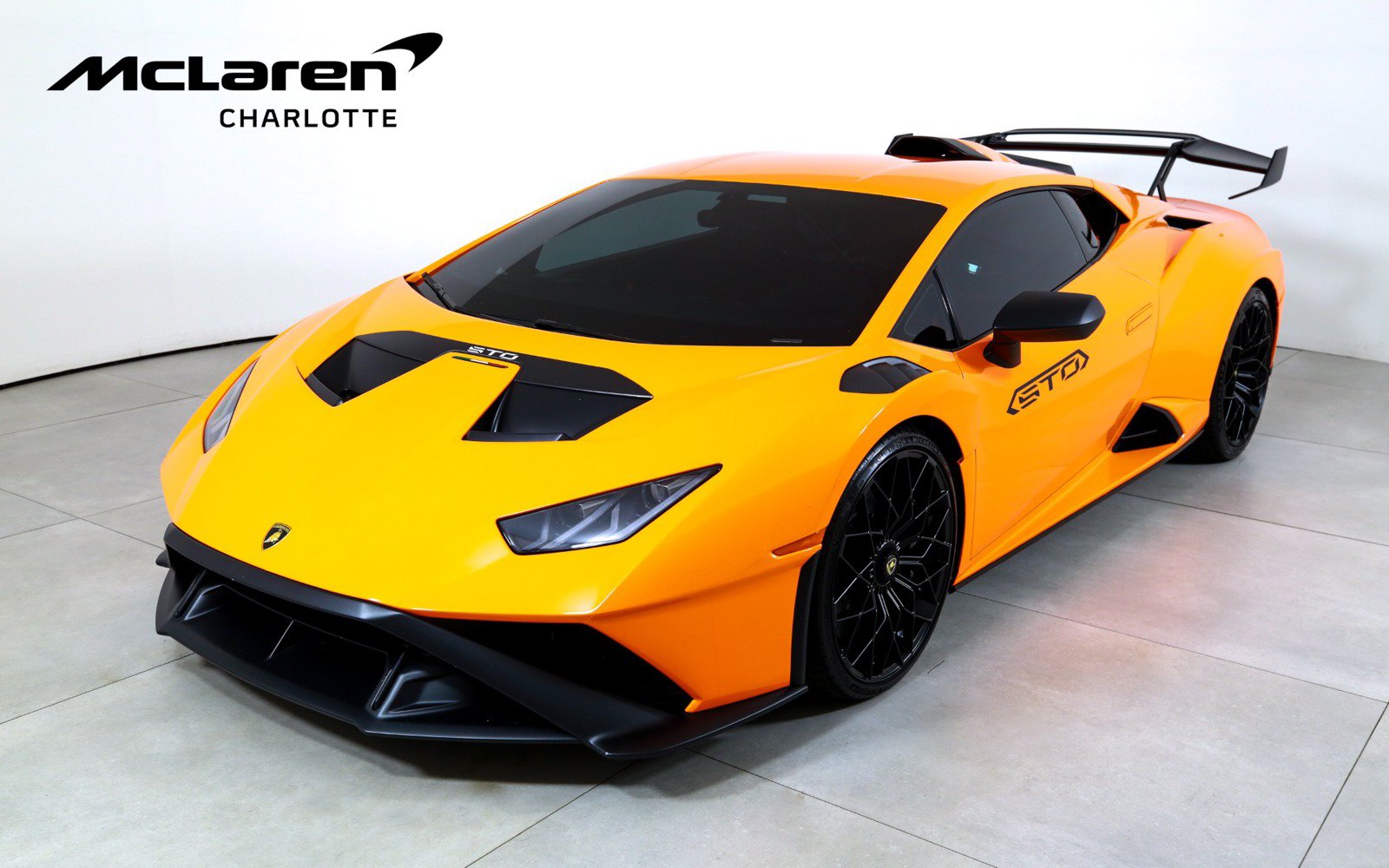 Used 2022 Lamborghini Huracan STO RWD image 1