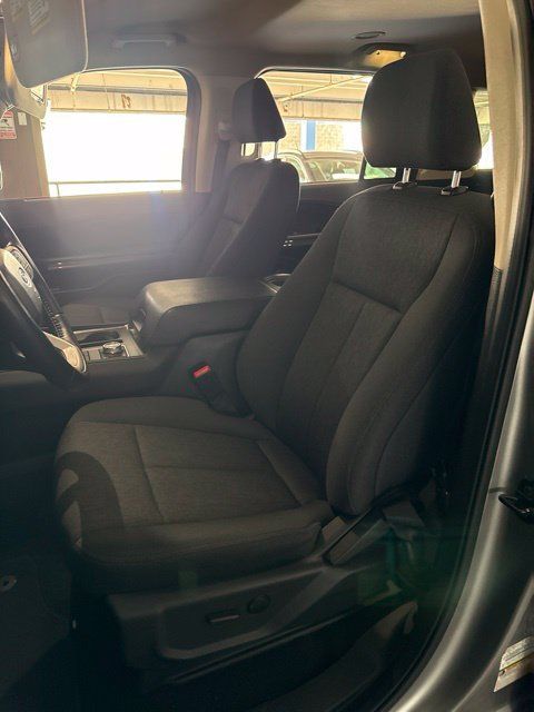 Used 2024 Ford Expedition XLT AWD/4WD image 5