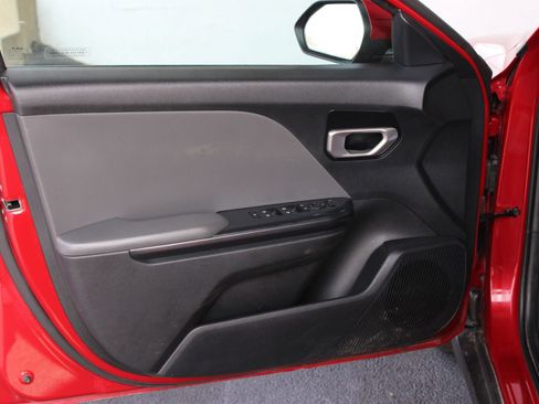 Used 2025 Kia K4 LXS image 12