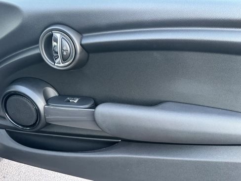 Used 2017 MINI Cooper 2-Door Hardtop image 14