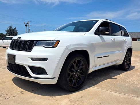 Used 2021 Jeep Grand Cherokee Limited X image 2